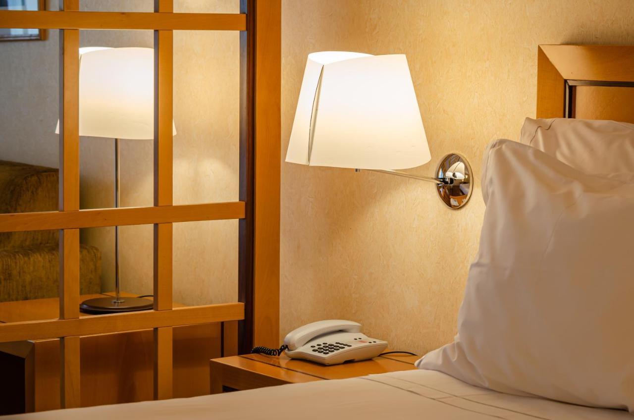 Hotel Roma Lisbon Luaran gambar