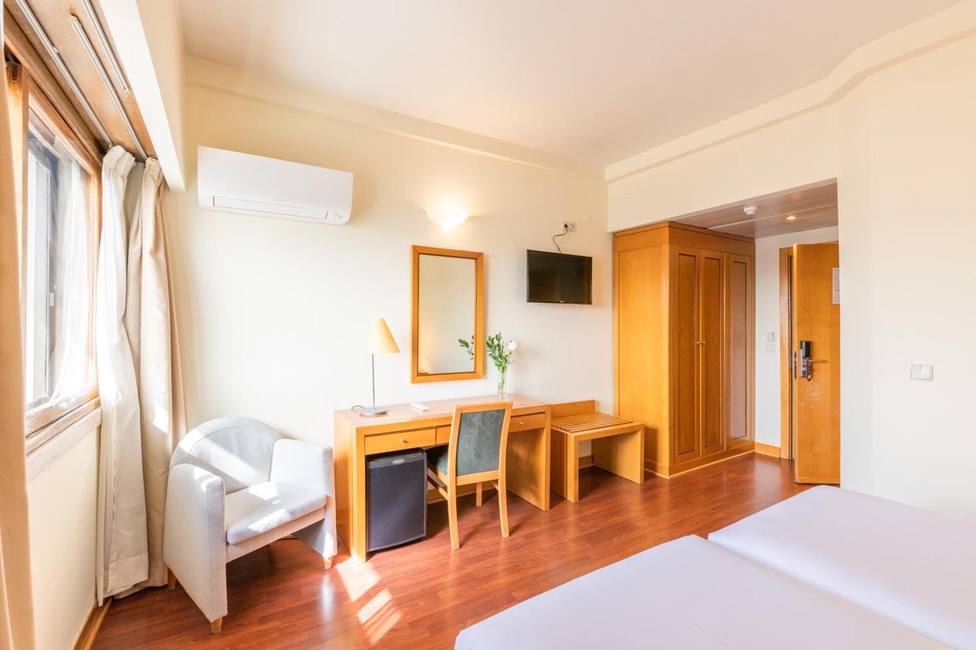 Hotel Roma Lisbon Luaran gambar